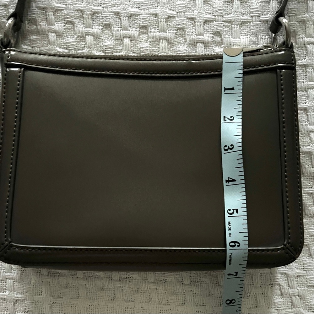 Lauren Ralph Lauren Crossbody Bag - Picture 9 of 10